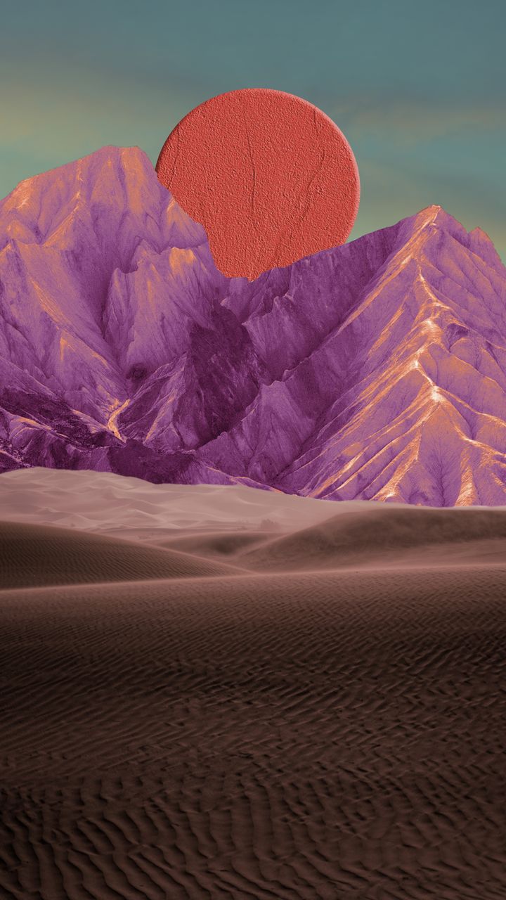 Collage: rote Sonne hinter violetten Bergen über Sanddünen — Markenauftritt als Bildsprache